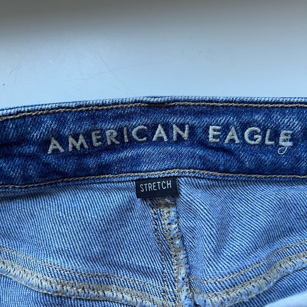 American Eagle Distressed Dark Wash Jeans - Size 4 - Picture 5 of 6
